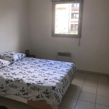 Entier T2 Avec Piscine Paradis Entierement Meuble Proche Metro Apartment *
