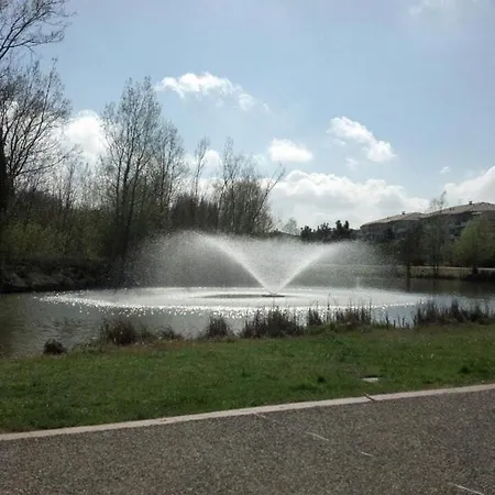 Entier T2 Avec Piscine Paradis Entierement Meuble Proche Metro Apartment