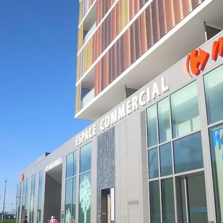 Entier T2 Avec Piscine Paradis Entierement Meuble Proche Metro *
